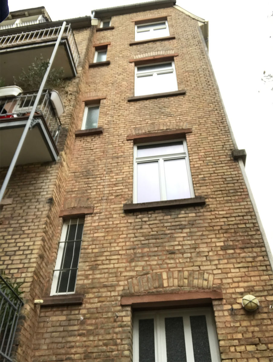 Fassadensanierung an Altbau in Heidelberg durch Maler Eck.